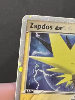 Zapdos ex - 033 (EX Collector's Window Tins) 033 Nintendo Holo NM Card W/crease - Image 2
