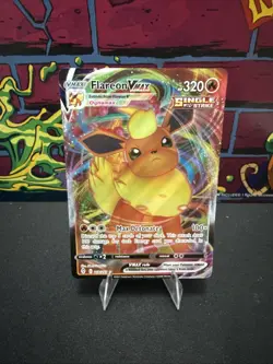 Pokemon TCG Flareon VMAX Full Art Ultra Rare Holo Card 018/203 Evolving Skies - Image 1