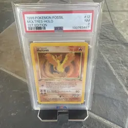 1999 POKEMON FOSSIL 1ST EDITION #12 MOLTRES - HOLO PSA 7 - Image 2