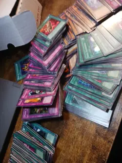 Lot Of Approx 400 VINTAGE YU-GI-OH TRADING CARDS. Tcg. Holos And More. Rare - Image 4