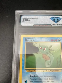 1999 Pokemon Horsea Fossile #49/62 1st Edition NM/Mint 8.5 - Image 3