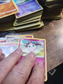 Lot Of Approx 400 VINTAGE POKEMON TRADING Cards. Tcg. - Image 2