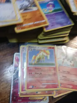 Lot Of Approx 400 VINTAGE POKEMON TRADING Cards. Tcg. - Image 4