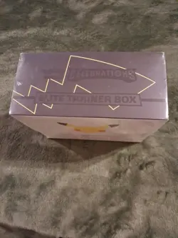 Pokemon TCG: 25th Anniversary Celebrations Elite Trainer Box (2021) 820650809439 - Image 4