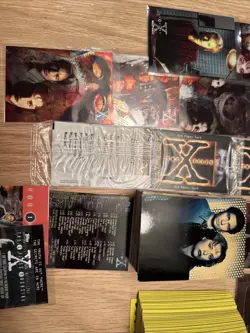 Card Lot - Vintage CCG Movie Cards - X-Files Jurassic Park ET King Kong Foils B4 - Image 3