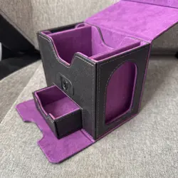 Magic: The Gathering Commander All In One Deck Box, with Single Card Hardcase - Image 2