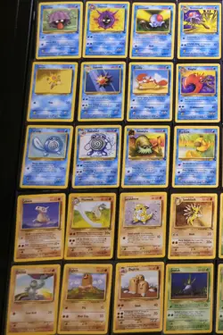1999 Pokemon Cards Base Set, Jungle And Fossil NM - Image 3