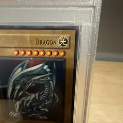 2002 Yu-Gi-Oh! Blue-Eyes White Dragon SDK-001 1st Edition PSA 7 - Image 3