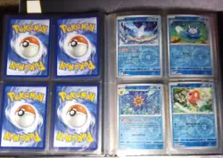Pokemon TCG binder full of reverse holo and holo cards + additional 42 cards LP - Image 3
