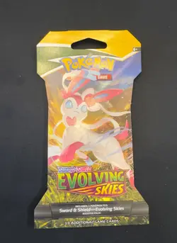 Pokemon Sword & Shield Evolving Skies Sleeved Booster Pack - Image 1