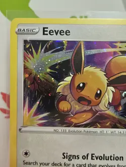 Eevee Holo Bleed SWSH118 Sword & Shield Black Star Promo Holo Card - Image 4