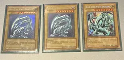 Yu-Gi-Oh! Blue-Eyes White Dragon Lot of 3 : Cards SDK-001 2x BPT-003 1x - MP - Image 1