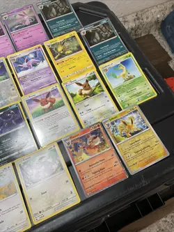 (30) EEVEE CARDS LOT VTG GLACEON LEAFEON ESPEON JOLTEON EVOLUTION Holo Swirl - Image 5