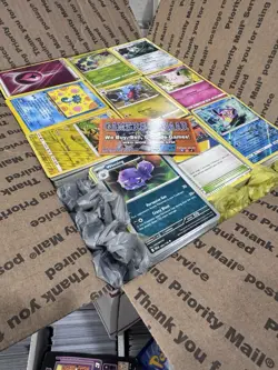 🔥 17lbs 4200+ UNSEARCHED Pokemon Bulk Lot! Some Holos & Vintage Cards LP/NM ✨ - Image 1
