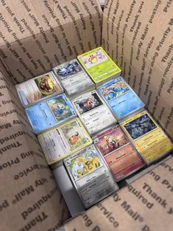🔥 17lbs 4200+ UNSEARCHED Pokemon Bulk Lot! Some Holos & Vintage Cards LP/NM ✨ - Image 5