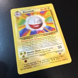 Pokemon TCG Electrode 21/102 Base Set Unlimited Rare, Regular Finish - Image 2
