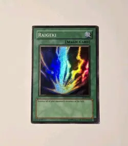 Yugioh Raigeki Legend of Blue Eyes White Dragon LOB-053 MP - Image 1