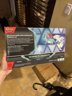Pokemon Salamence ex & Reshiram ex Premium Collection - Image 2
