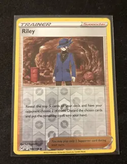 2022 Pokemon SWSH Lost Origins Trainer Riley 166/196 Reverse Holo Rare - Image 1