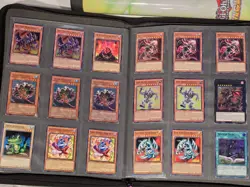 Blue eyed toon dragon yugioh Core lot, 69 cards, Binder and Playmat - Image 4