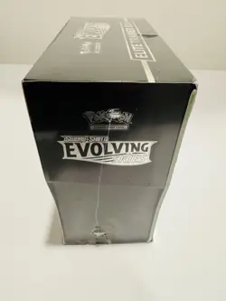 Pokemon TCG Sword & Shield Evolving Skies Elite Trainer Box - Sealed - Image 3