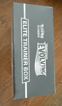 Pokemon TCG Evolving Skies Sword & Shield Elite Trainer Box ETB Sealed READ NOTE - Image 2
