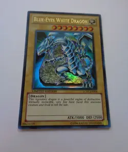Blue-Eyes White Dragon LC01-EN004 (Ultra Rare, Limited, Near Mint / NM) Yugioh - Image 1