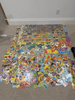 Pokemon cards bulk lot 1000+ comes with binder - Image 1