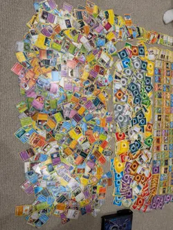 Pokemon cards bulk lot 1000+ comes with binder - Image 2