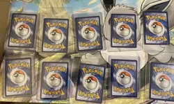 Pokemon TCG Lot of 10 Mixed Card Set - Image 3