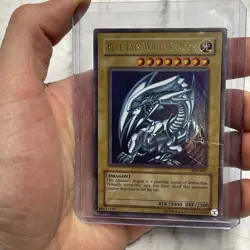 Blue-Eyes White Dragon SDK-001 Starter Deck: Kaiba-Unlimited Edition Holo HP - Image 1