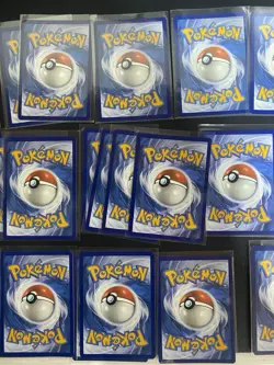 Pokemon 2023 Crown Zenith Galarian Gallery 40 Card Lot & 5 SWSH trainer Gallery - Image 5