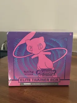 Pokemon Sword & Shield Fusion Strike Elite Trainer Box Sealed w/ munched corner - Image 1