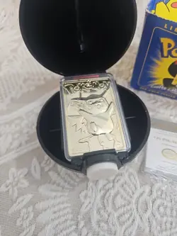 Vintage Pokemon Burger King 23k Gold Plated Trading Card PIKACHU In Blue Box - Image 3