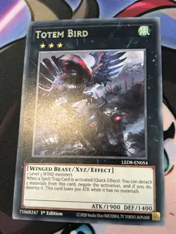 Totem Bird - LED8-EN054 - Rare 1st Edition Yugioh - Image 1
