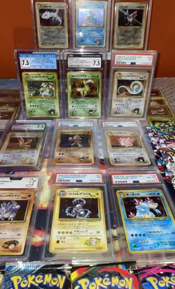 Lotto POKEMON VINTAGE BOX CON GRADATA/Booster/Charizard 1stEd Set Base/holo rare - Image 1