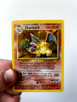 Charizard 4/102 Base Set Unlimited Holo Rare 1999 WOTC Pokemon Card LP/NM - Image 3