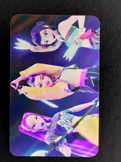 Mira Rumi Zoey KPop Demon Hunters HUNTR/X Battle Weapons Action Card Foil - Image 1