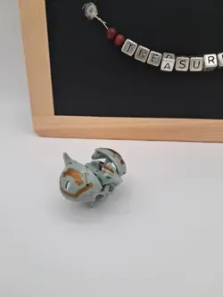 Bakugan Battle Brawlers Haos Hynoid B1 Classic Rare W/ Card - Image 3