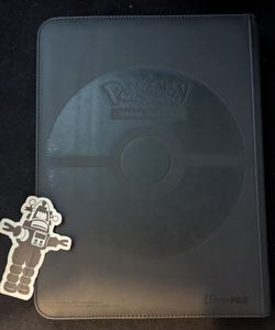 Pokemon Pikachu Ultra Pro Zipper Binder w/ Gold Leatherette 9 Pocket 360 Cards - Image 2