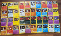 POKEMON Celebrations 25th Anniversary 2021 Card lot 40 Pokemon cards - Image 1