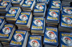 1000+ Common and Uncommon with Trainers Pokemon Card Lot Bulk no energy - Image 1