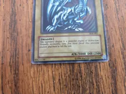 Yugioh Blue-Eyes White Dragon 1996 Yu-Gi-Oh! SDK-001 - Image 5