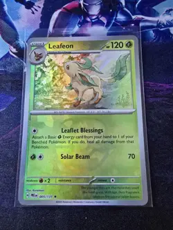 Leafeon (Master Ball Pattern) 005/131 Sv: Prismatic Evolutions Holo Pokemon Card - Image 2