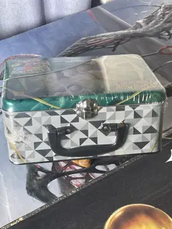 Pokemon TCG: Spring 2022 Arceus Collector Chest Tin - New & Sealed Fusion Strike - Image 5