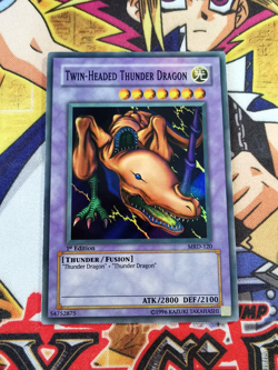 Twin-Headed Thunder Dragon mrd-120 *MISPRINT - FADED* 1st Ed (LP) Super Yu-Gi-Oh - Image 1