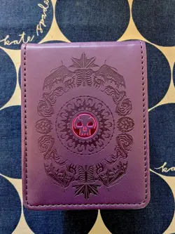Mtg Ultra Pro Deck Box Leather Alcove Flip Magnetic Foil Swamp Mana Symbol - Image 1