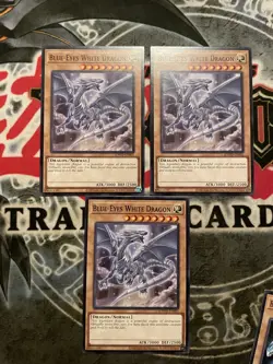 Yugioh! 3x Blue-Eyes White Dragon SDWD-EN003 Common NM - Image 1