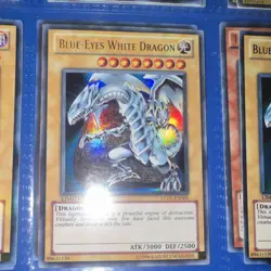Yu-Gi-Oh! Blue-Eyes White Dragon LC01-EN004 Holo Limited Edition English TCG - Image 1
