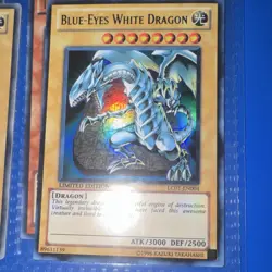 Yu-Gi-Oh! Blue-Eyes White Dragon LC01-EN004 Holo Limited Edition English TCG - Image 1